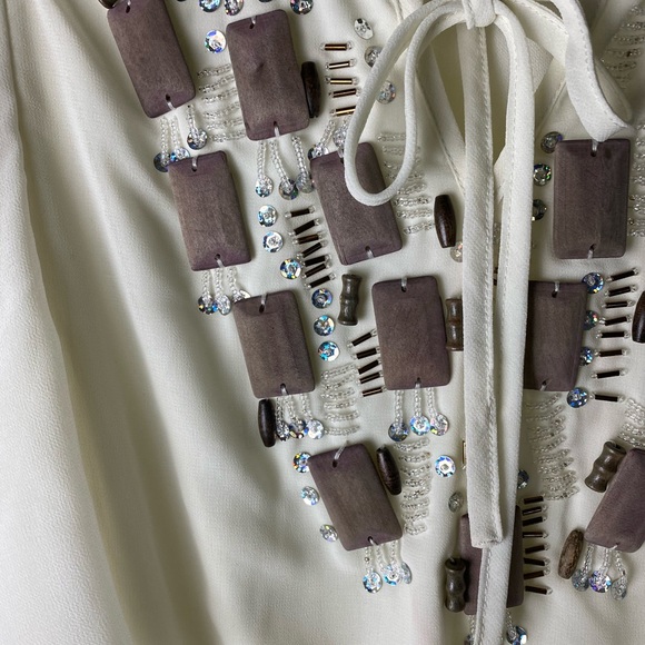 Double Zero Ivory Dress Keyhole Beading Front - Picture 2 of 10